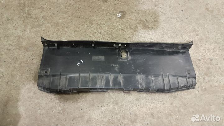 Накладка задней панели Nissan almera classic b10