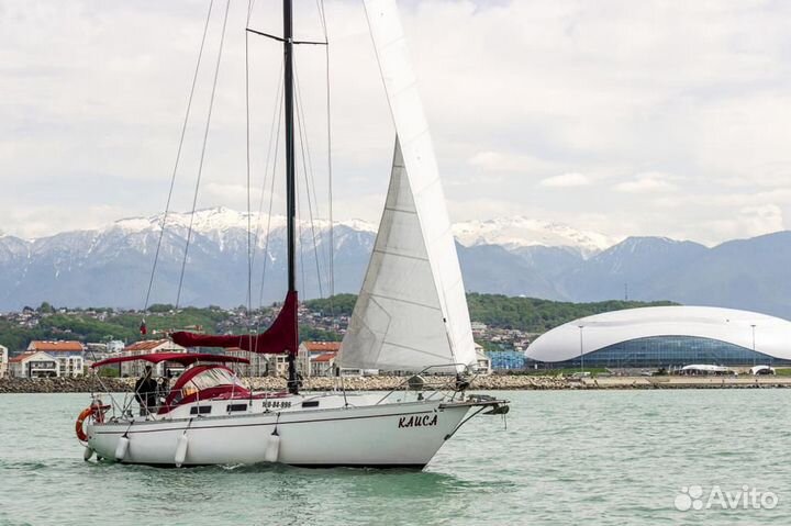 Морская прогулка на парусной яхте