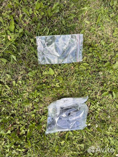 Крепление для лыж и сноуборда thule Xtender 739