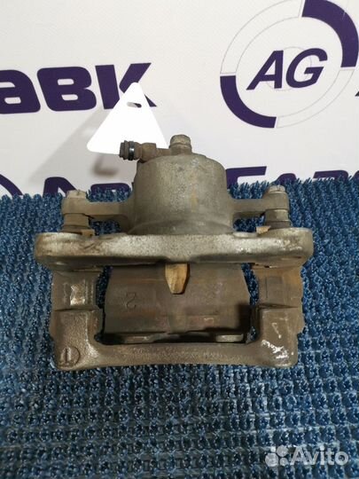 Суппорт Toyota Vitz