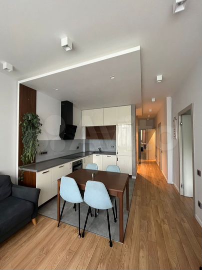 2-к. квартира, 78,4 м², 2/8 эт.