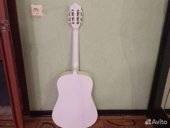 Классическая гитара для обучения Belucci