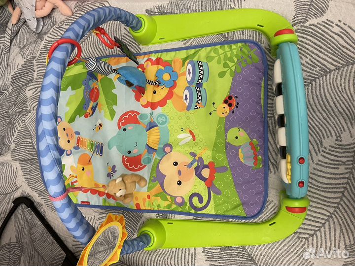 Развивающий коврик fisher price с пианино
