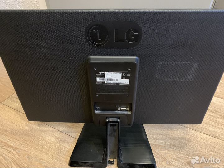 Монитор LG flatron E2242C