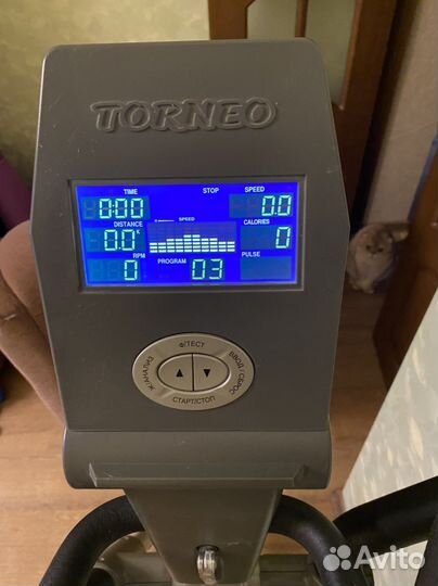 Эллиптический тренажер torneo Мэдисон C-515