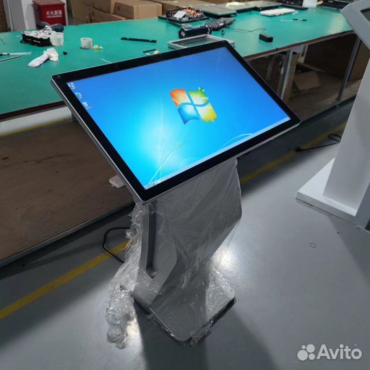 Сенсорный киоск 65 дюймов