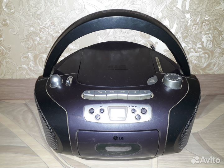 Проигрыватель дисков/аудиокассет