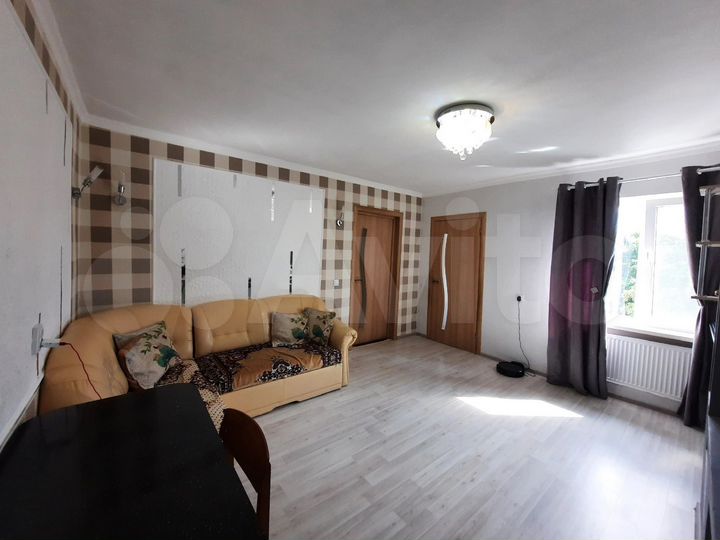 2-к. квартира, 54 м², 3/3 эт.