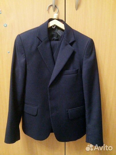 Костюм тройка