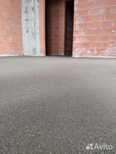 Механизированная стяжка пола и штукатурка стен