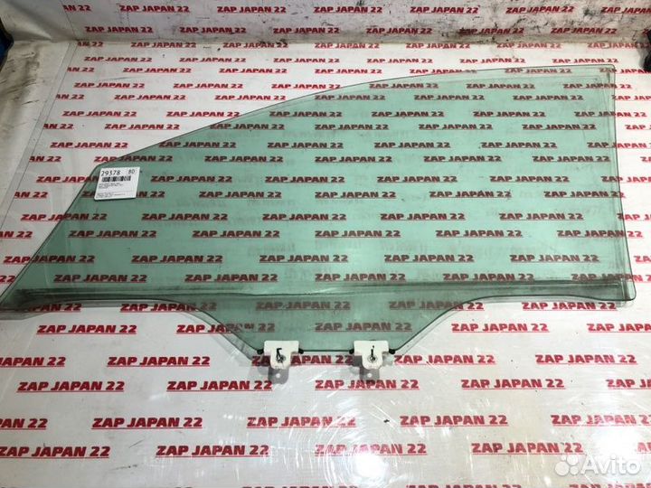 Стекло двери переднее правое Subaru Outback BS