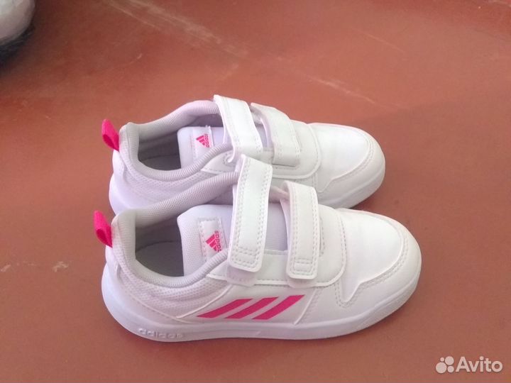 Кроссовки adidas оригинал