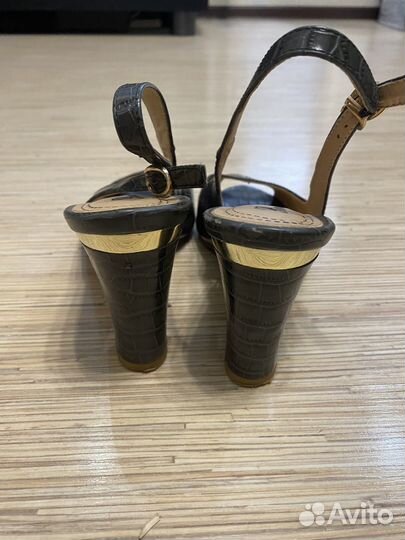 Босоножки женские 37 размер на каблуке