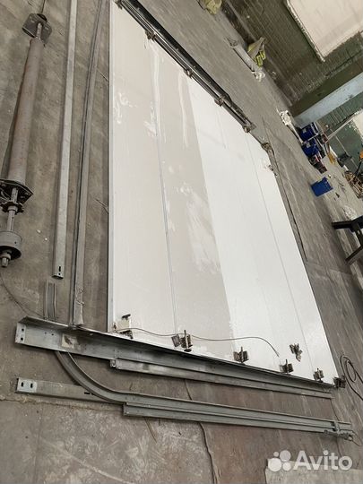 Гаражные секционные ворота