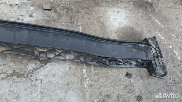 Решетка стеклооч. (планка под лобовое стекло)