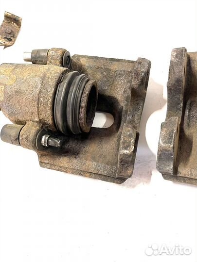 Суппорт передний Ford Mondeo 1