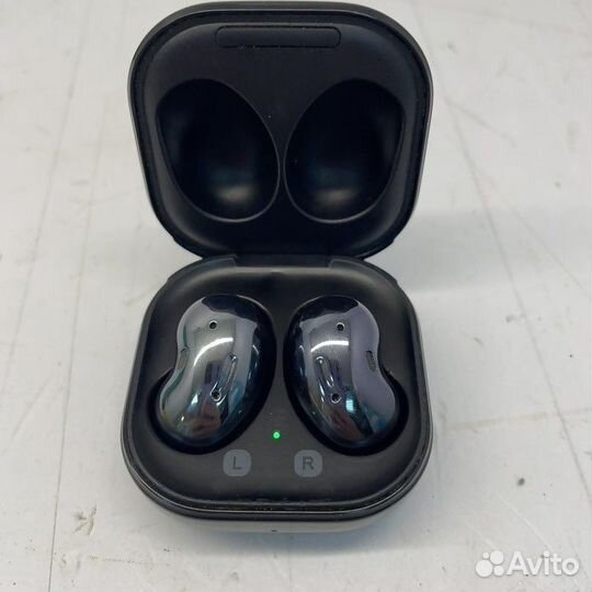 Беспроводные наушники Samsung Galaxy Buds Live