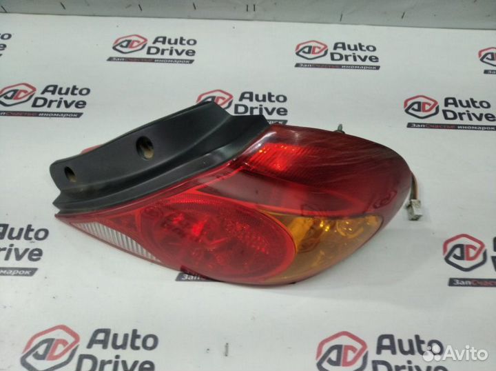 Фонарь правый Kia Spectra S6D 2008