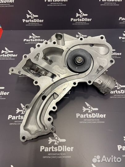 Насос водяной, помпа A2782001201 Mercedes-Benz