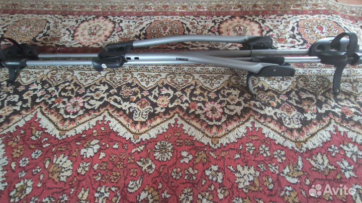 Вертикальное велосипедное крепление Thule