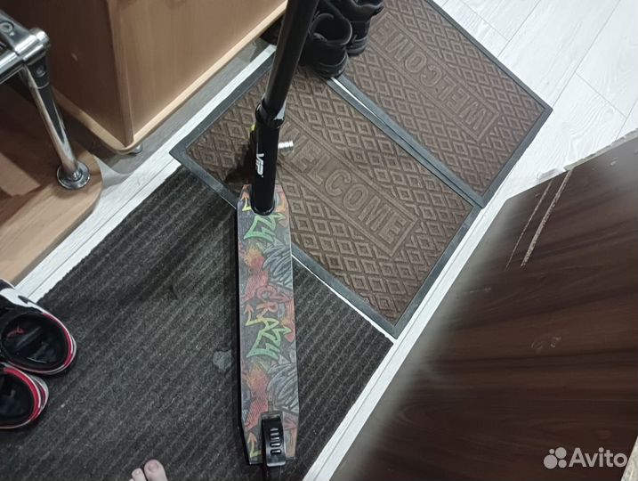 Продам трюковой самокат