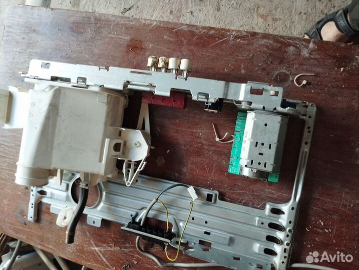 Стиральная машина на запчасти zanussi