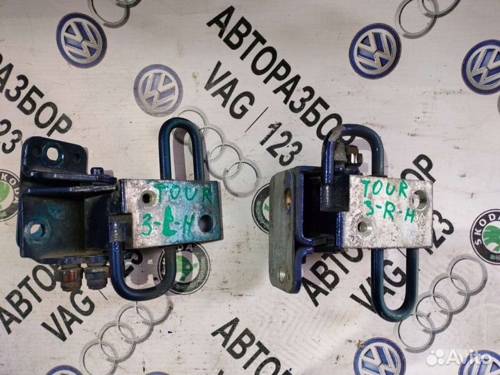 Петля двери Шкода Октавия тур А4