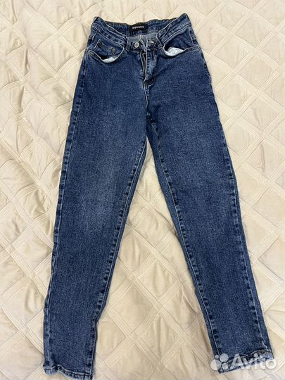 Джинсы трубы женские