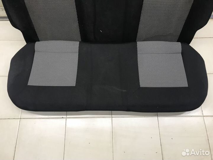 Сиденье заднее Polo (Sed RUS) 2011