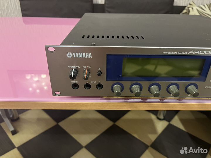 Yamaha A4000