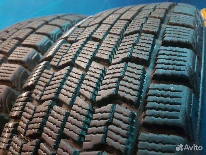 Goodyear UltraGrip Ice Navi Zea 185/65 R14