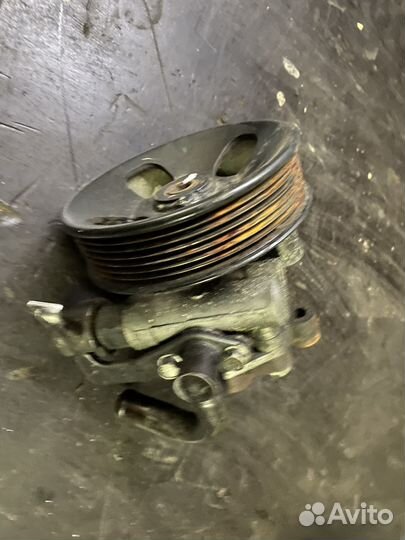 Насос гур Kia Sorento D4CB