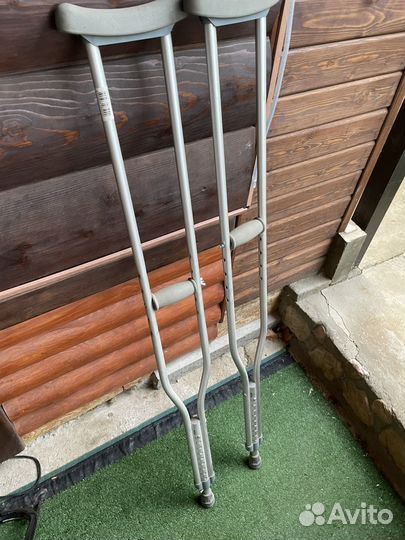 Костыли подмышечные