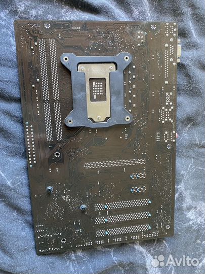 Материнская плата asus