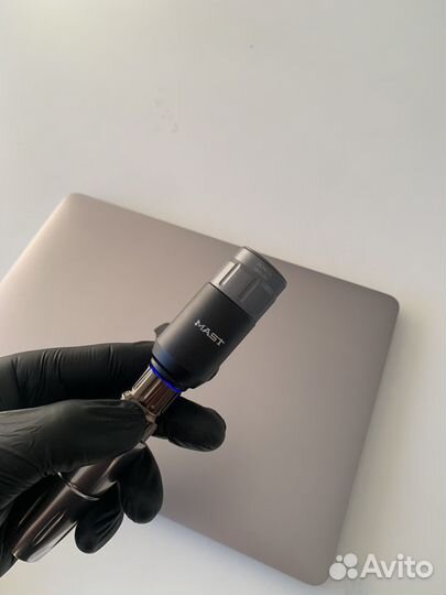 Маст аккумулятор с выходом RCA