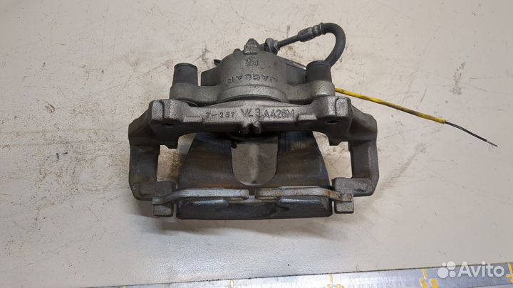 Суппорт Jaguar F-Pace, 2016