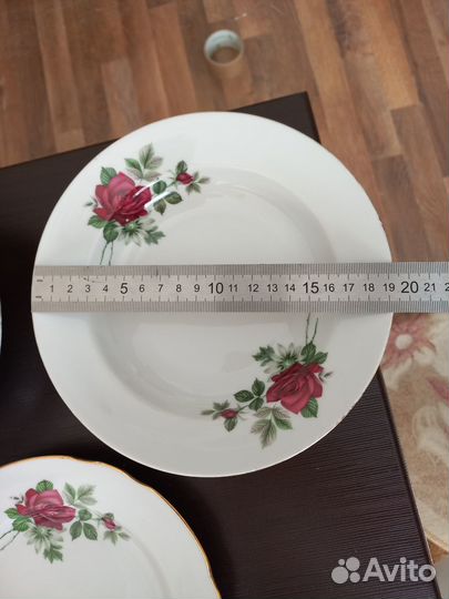 Столовый сервиз (неполный)