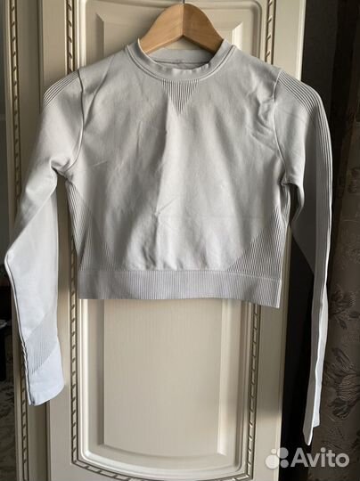 Топ спортивный befree М-L