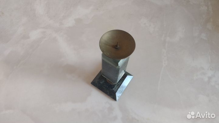 Подсвечник из камня