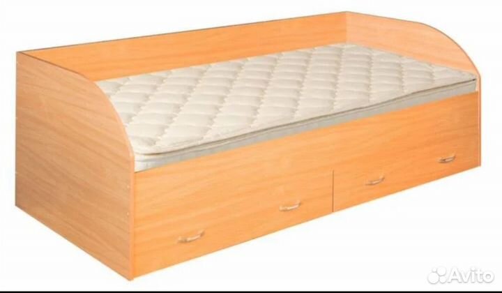 Кровать 1,5 спальная с матрасом