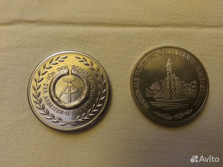 Настольные медали гдр