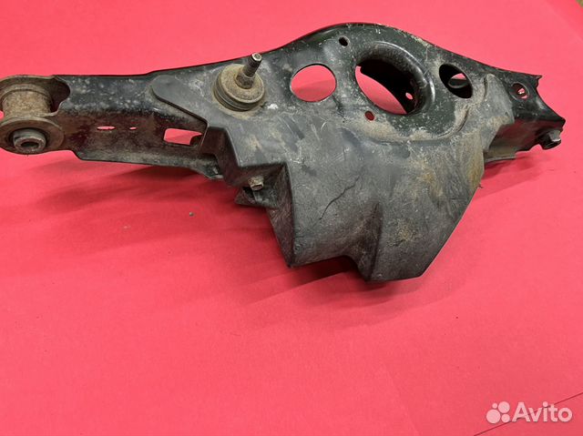 Поперечный рычаг правый задний lexus NX