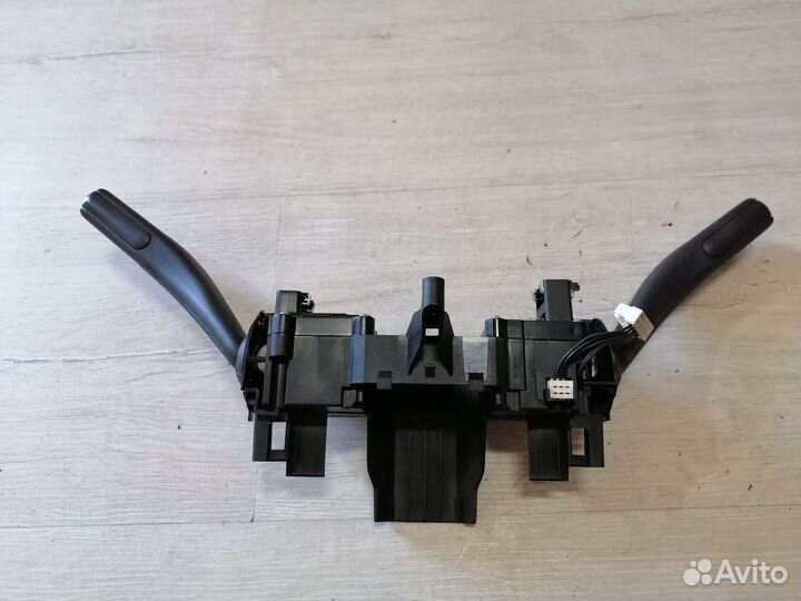 Переключатель поворотов дворников Skoda Octavia A5