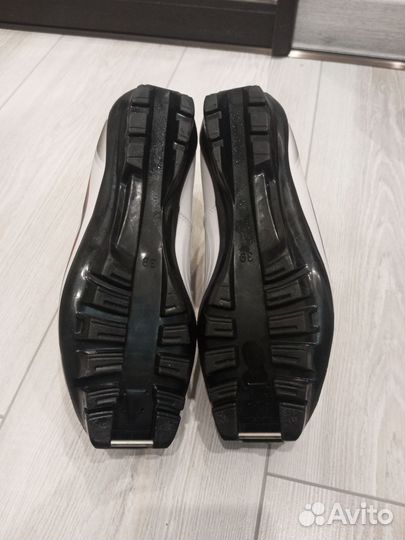 Лыжные ботинки 39 размер