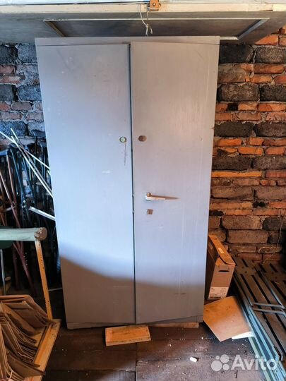 Шкаф металлический сейф