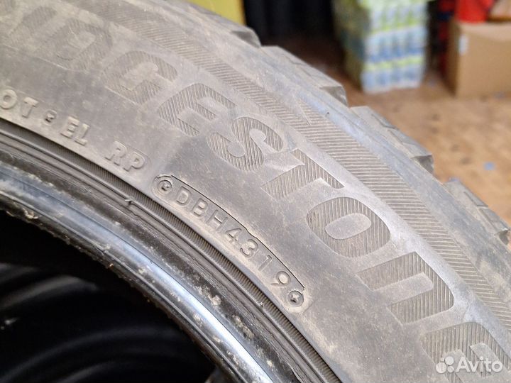 Bridgestone Blizzak DM-V2 275/50 R22 111T