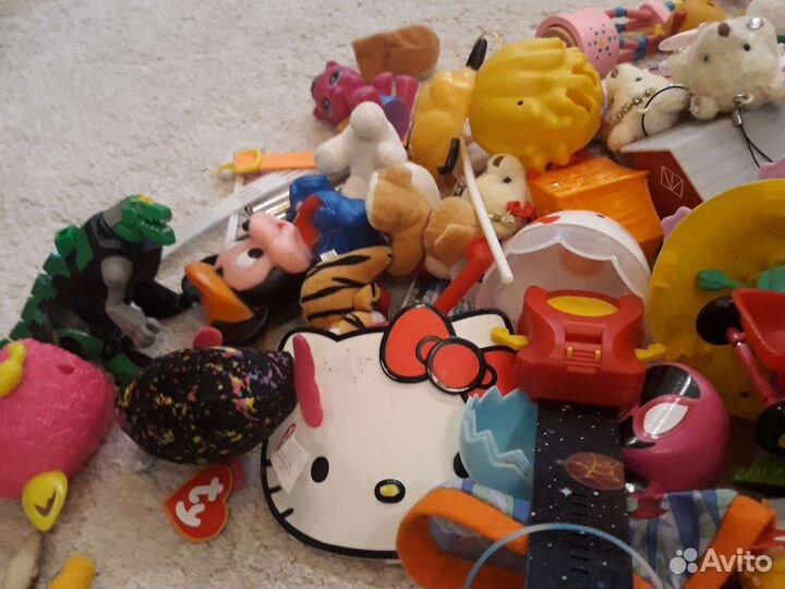 Игрушки из киндеров
