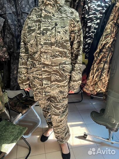 Демисезонный костюм мужской