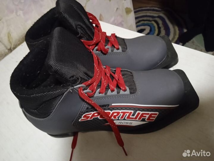 Лыжные ботинки