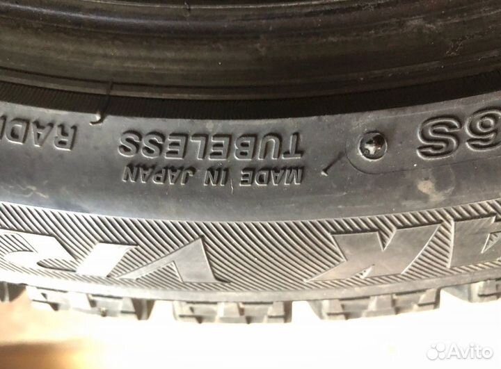 Bridgestone Blizzak VRX 255/40 R19 96S